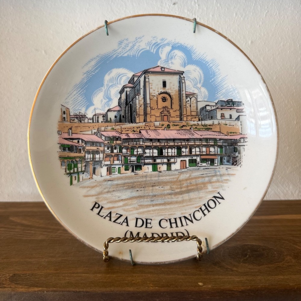 Plaza De Chinchon Madrid‎ Spain Decorative Souvenir Plate Gold Trim